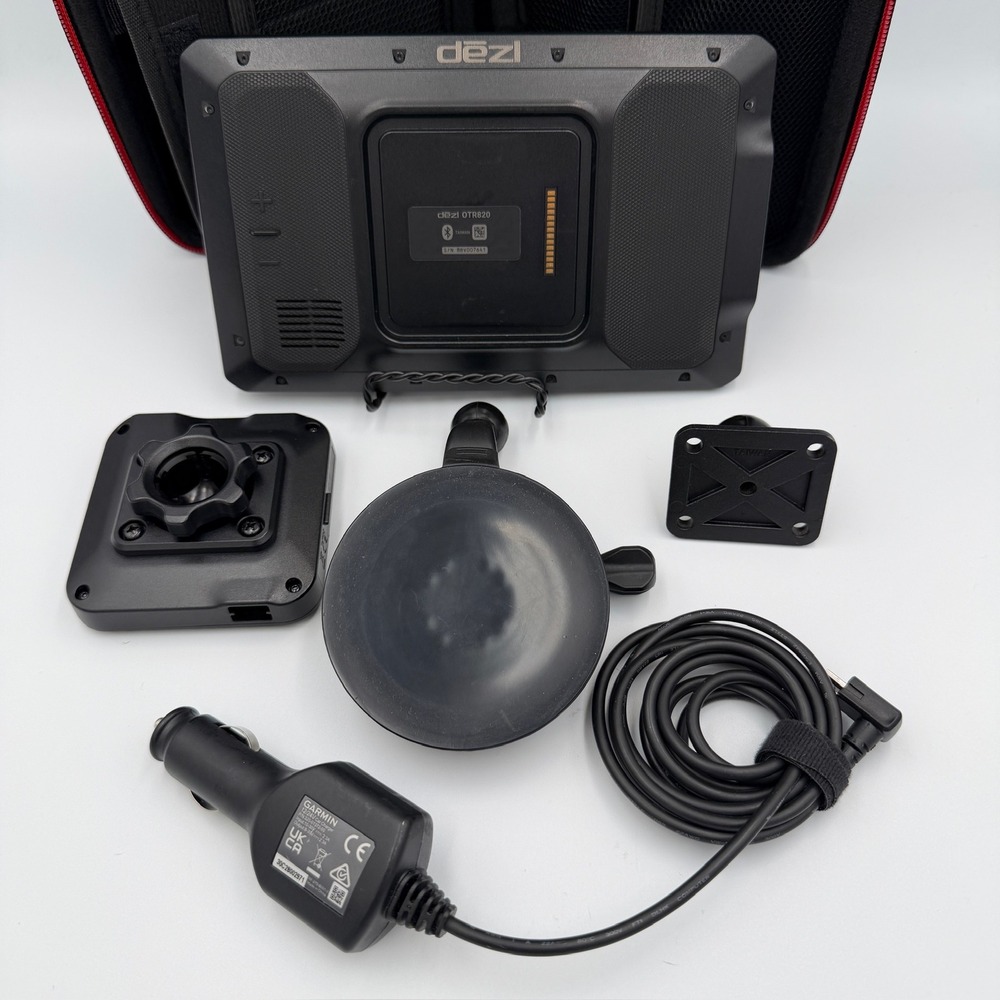 Garmin dezl OTR820 8 inch Truck Navigator GPS with BOVKE Hard Case and Mounts - Picture 4 of 16